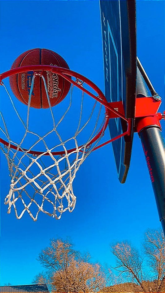 Should I play basketball with glasses or contact lenses